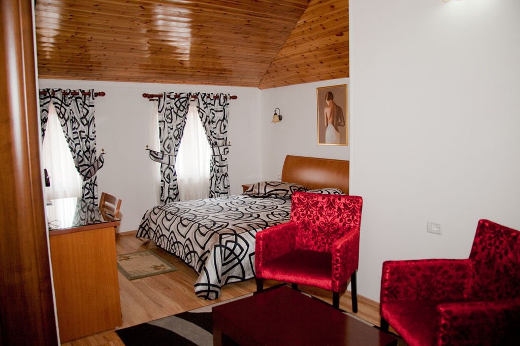 Фото Hotel Villa Tafaj
