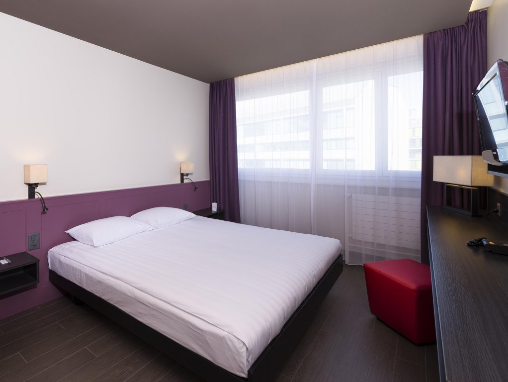 Фото Hotel Les Nations