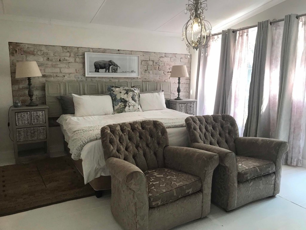 Фото Waterhouse Guest Lodges: 236/230 Bourke Street