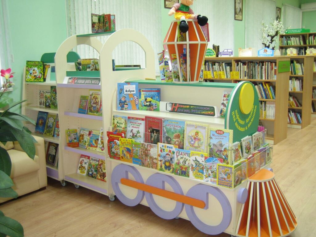 Library Istrinskaya tsentralnaya biblioteka im. Chekhova A. P. G. Istra, Istra, photo