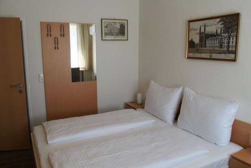 Гостиница Pension Casa Topolino в Винер-Нойштадте