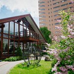 Chalet (Butakovsky Bay) ، نادي اليخوت