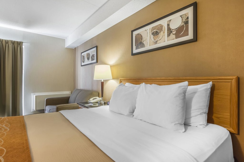 Фото Comfort Inn Cobourg