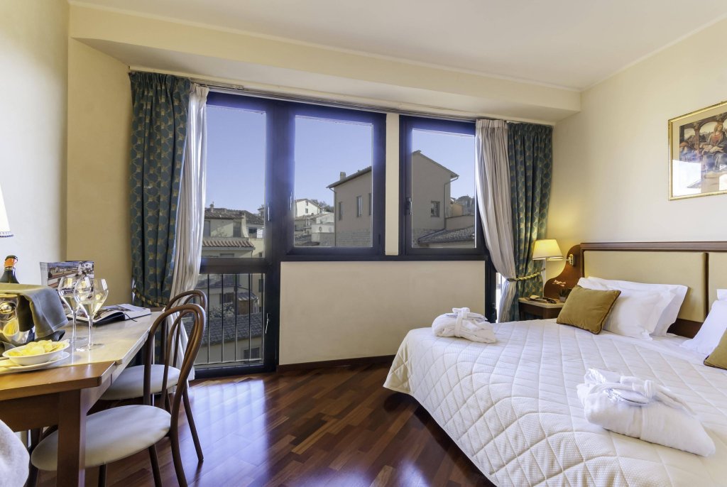 Фото B&b Hotel Firenze Pitti Palace al Ponte Vecchio