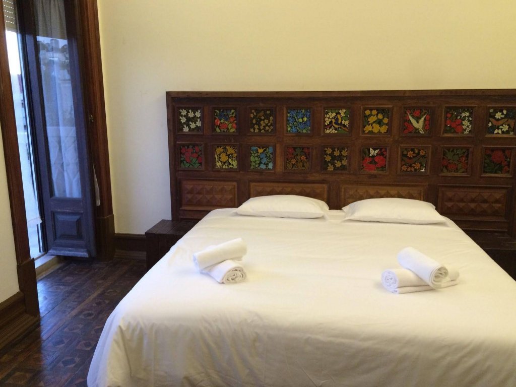 Фото Sant Jordi Hostels Lisbon