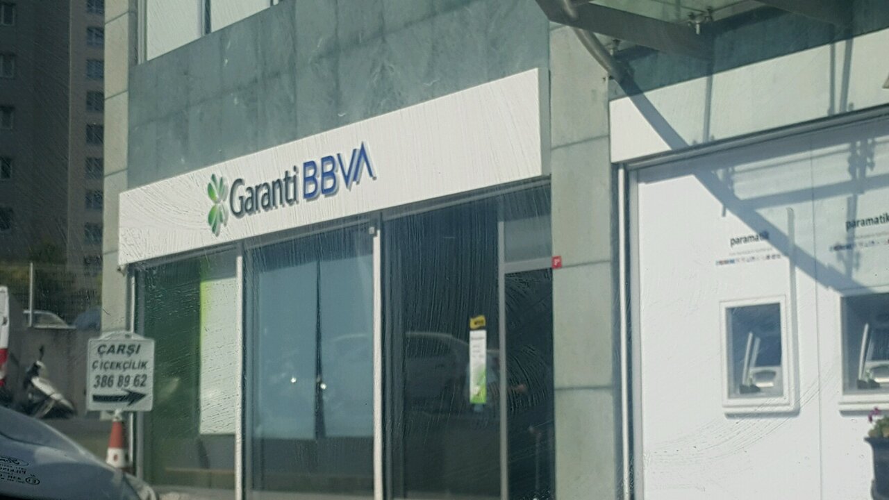 garanti bbva banka kucukbakkalkoy mah sari karanfil sok no 1 atasehir istanbul turkiye yandex haritalar