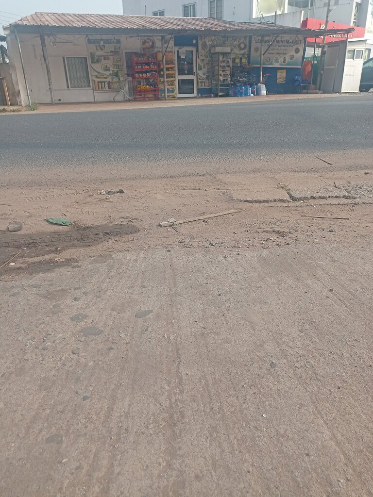Food hypermarket Lebanese Mini Market, Accra, photo