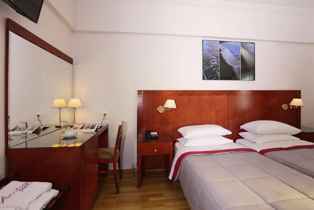 Фото Attalos Hotel