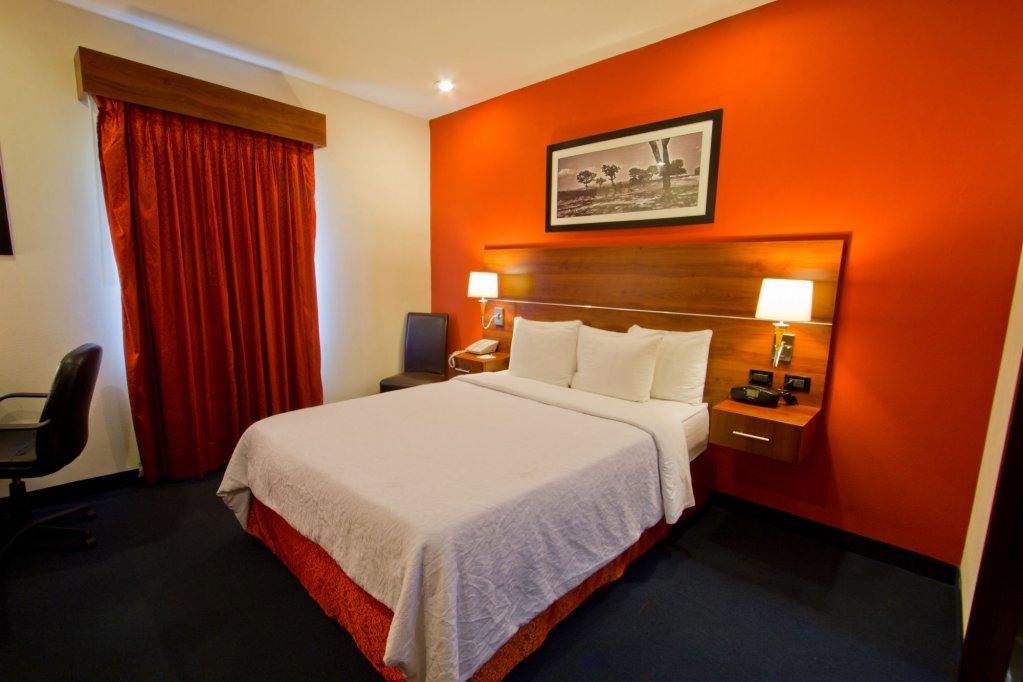 Фото Hampton Inn by Hilton San Juan del Rio