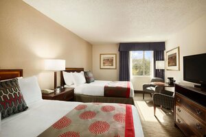 Гостиница Wyndham Garden Tallahassee Capitol