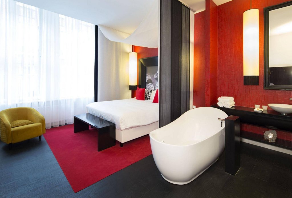 Фото Le Theatre Hotel