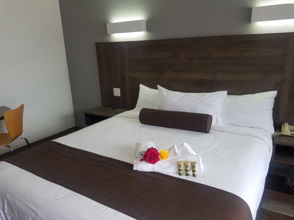 Фото Value Inn Bellflower