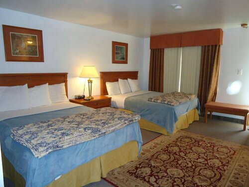 Гостиница Westmount Motel