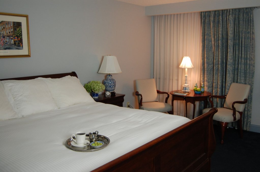 Фото The Farmington Inn & Suites