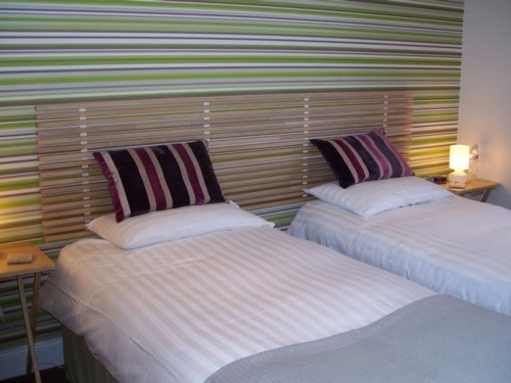 Фото № 29 Well Street B & B