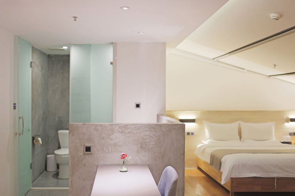 Фото Travelling With Hotel Chengdu Wide and Narrow Alley