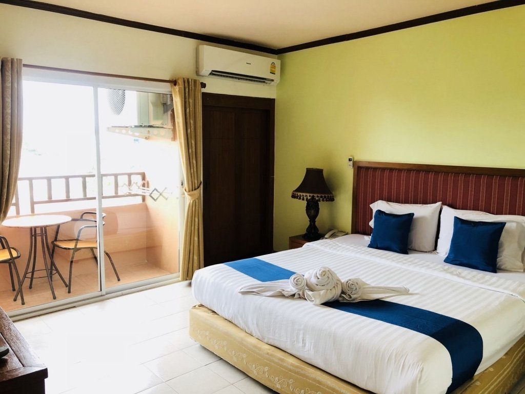 Фото Thipurai Beach Hotel