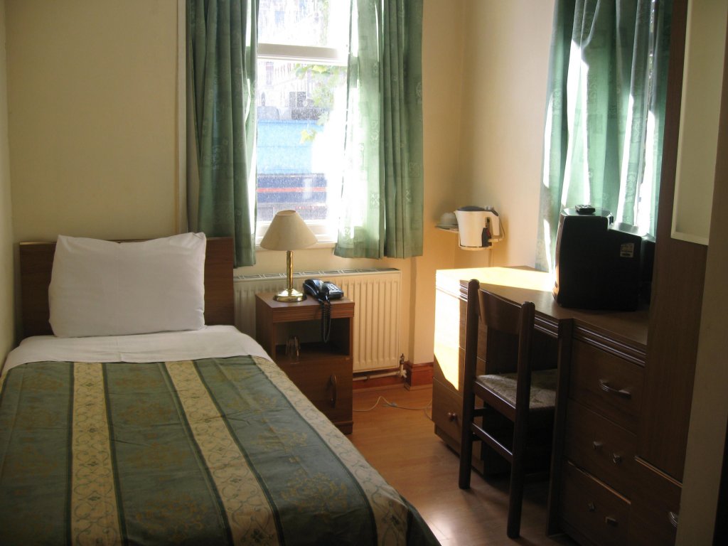 Фото Carlton Hotel Kings Cross