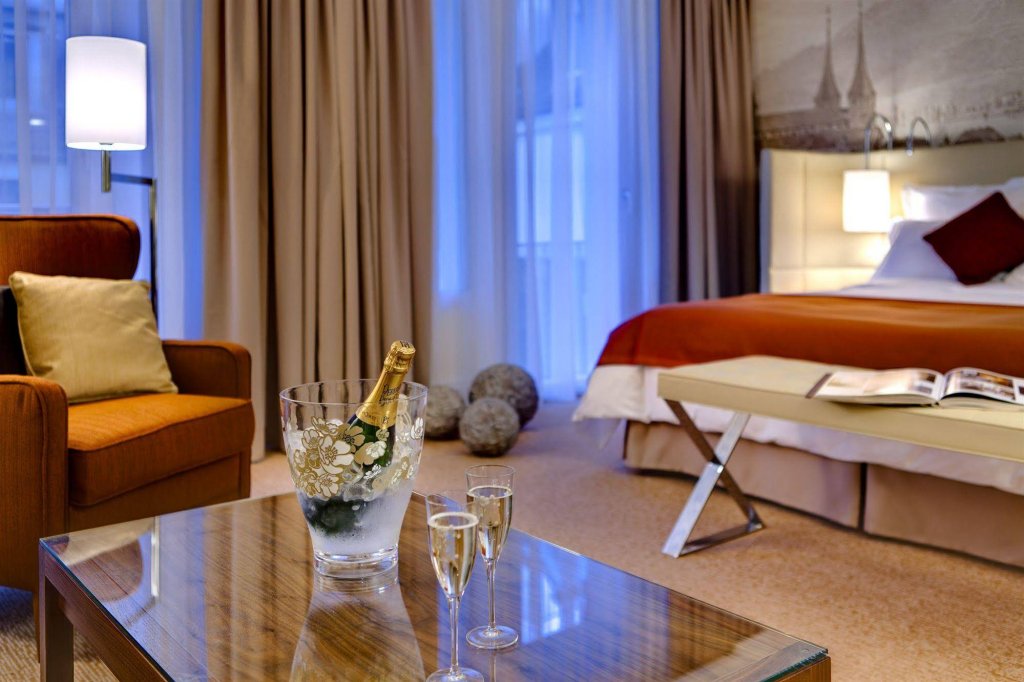Фото Renaissance Lucerne Hotel