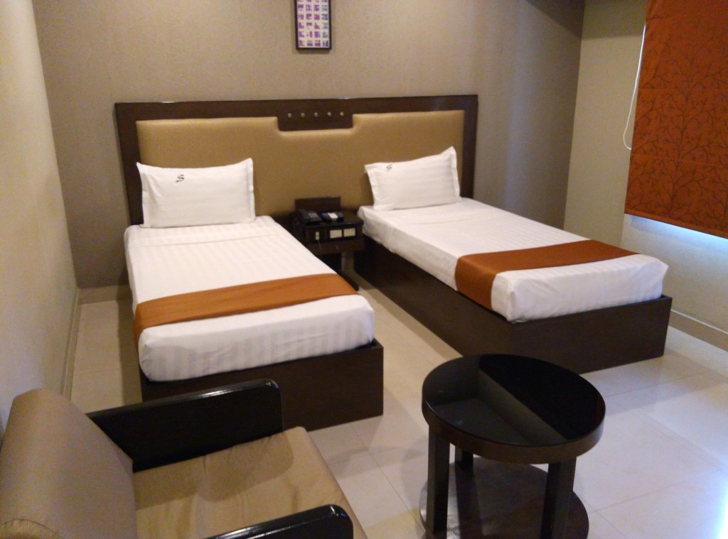 Фото FabHotel Santhome Inn