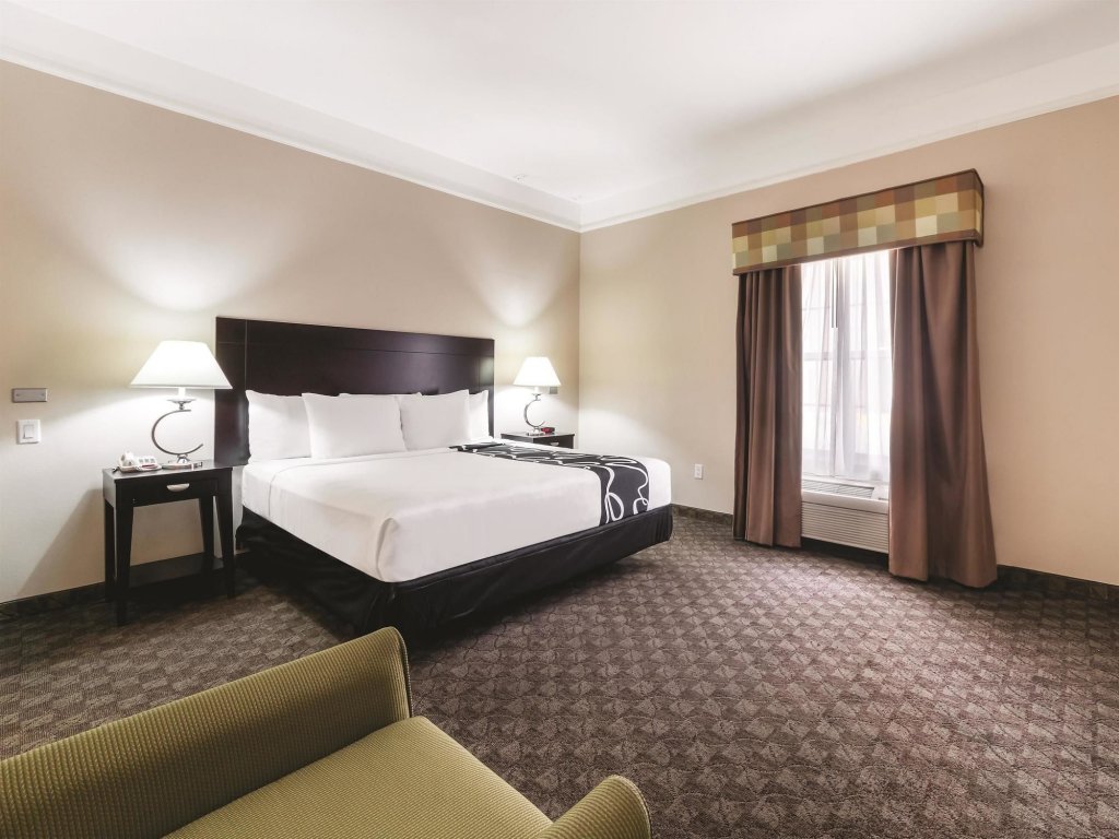 Фото La Quinta Inn & Suites by Wyndham Pharr Rgv Medical Center