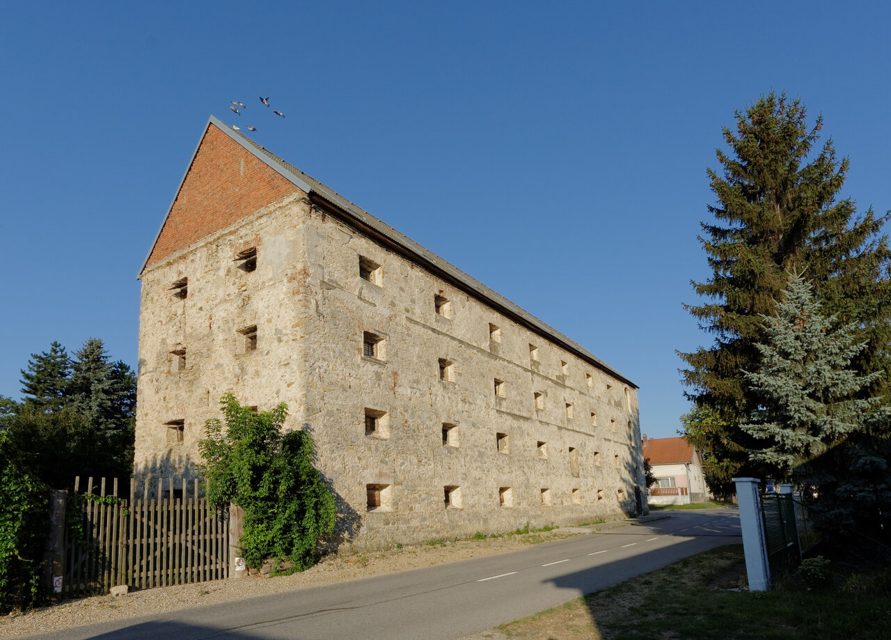 Granarium, достопримечательность, Австрия, Бургенланд, Нойзидль-ам-Зе, Поцн...