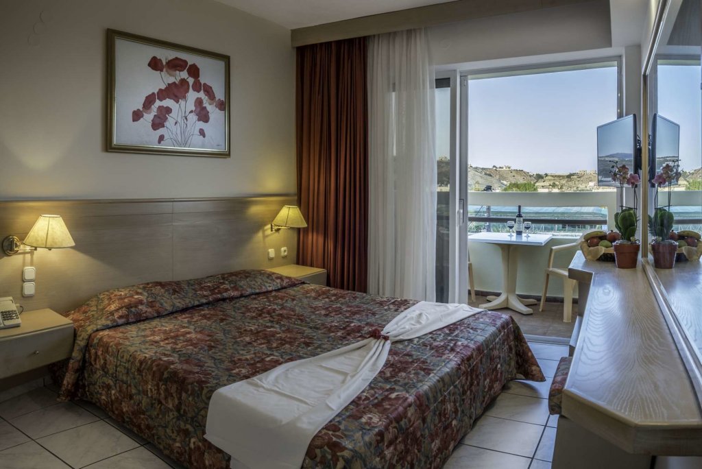 Фото Tylissos Beach