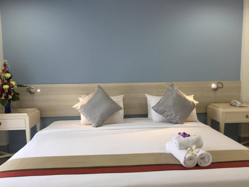 Фото Chic n Chill Bed & Breakfast