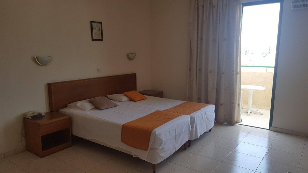 Фото Mandalena Hotel Apartments