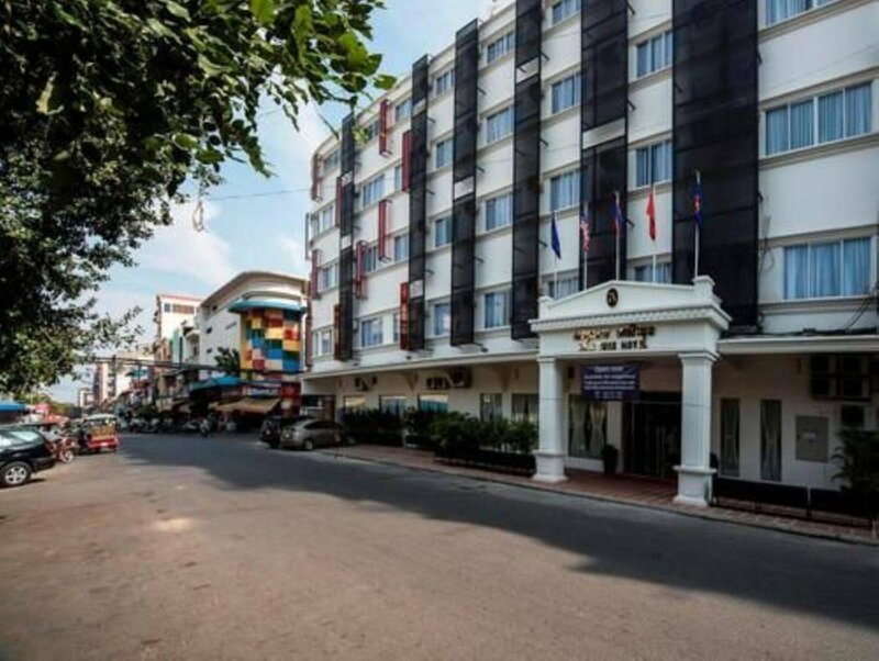 Гостиница Altos Hotel в Пномпене