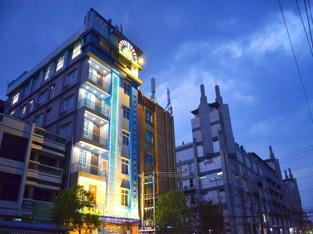 Фото отеля 1