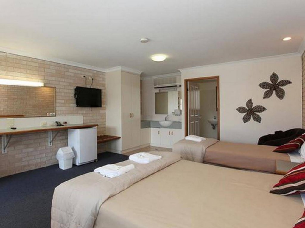 Фото Clifford Gardens Motor Inn