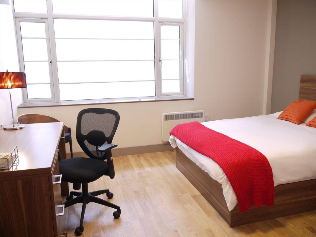 Фото Britannia Study Hotel