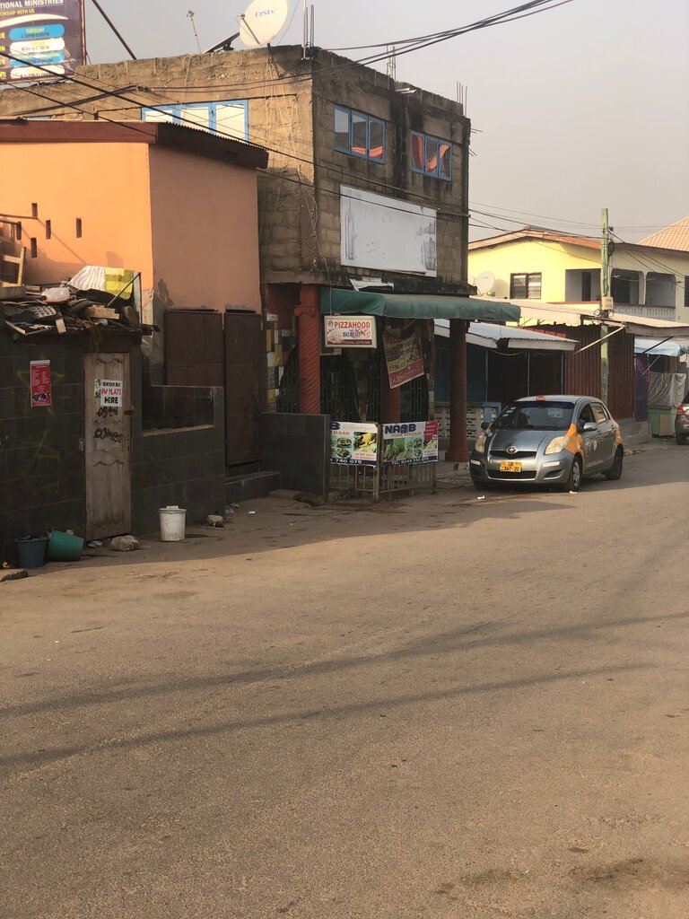 Pizzeria Pizza hood, Accra, photo