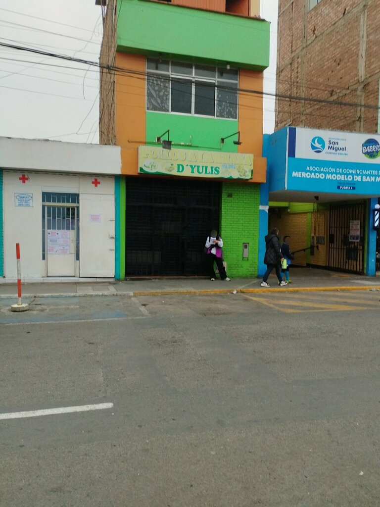 Cafe D'Yulis Rotisserie Chicken, Lima, photo