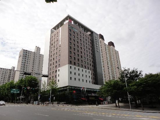 Фото Ibis Styles Ambassador Seoul Gangnam