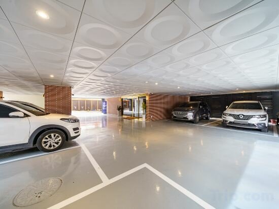 Фото Brown-Dot Hotel Geomdan