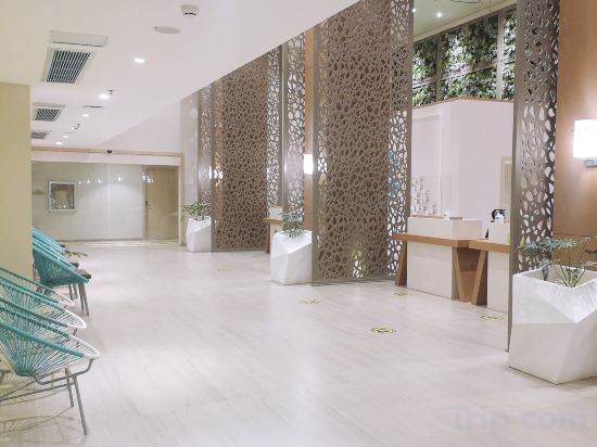 Фото Lime Resort Manila