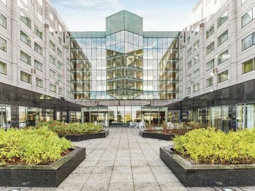 Гостиница Hilton Paris Charles de Gaulle Airport в Сарселе