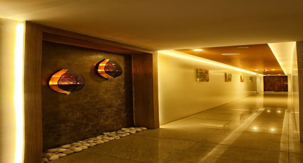 Фото Nidhivan Sarovar Portico Vrindavan