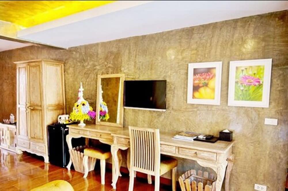 Фото The Chaya resort and spa