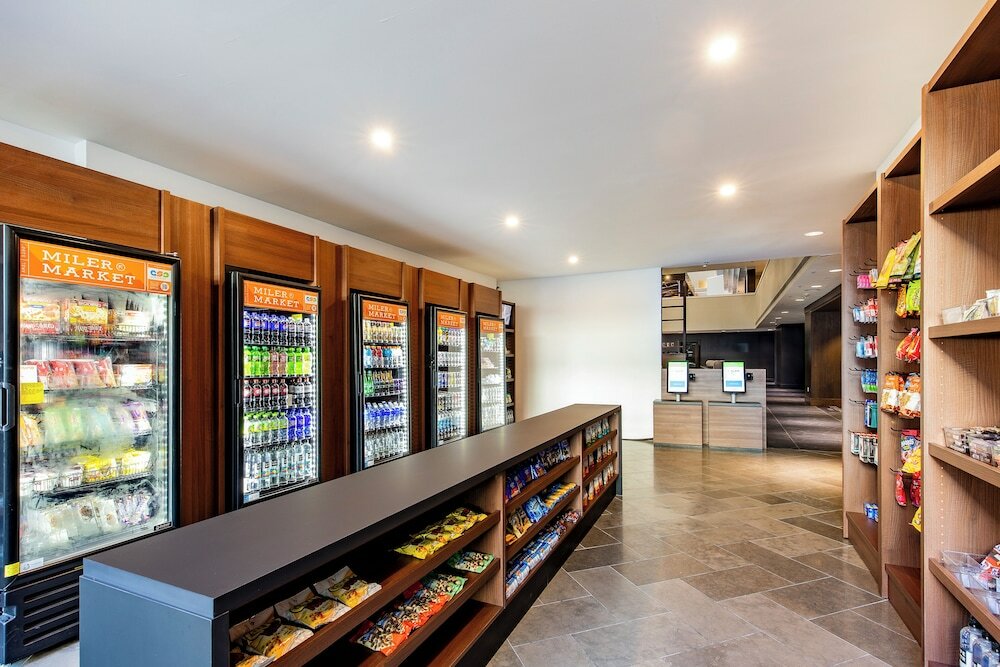 Фото Renaissance Denver Central Park Hotel