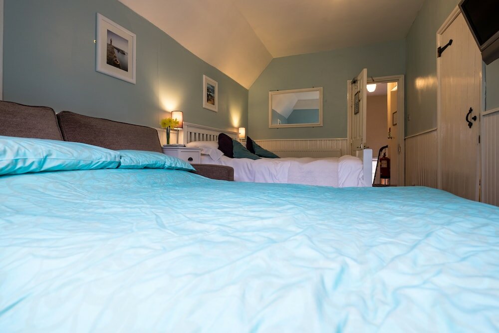 Фото Broomfield House