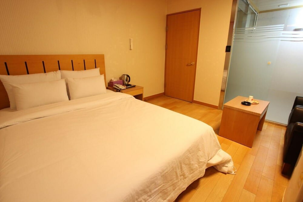 Фото Prince Hotel