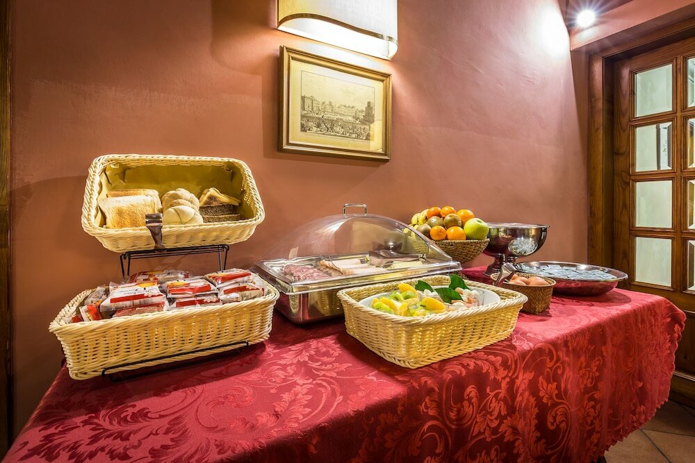 Фото Hotel Marios