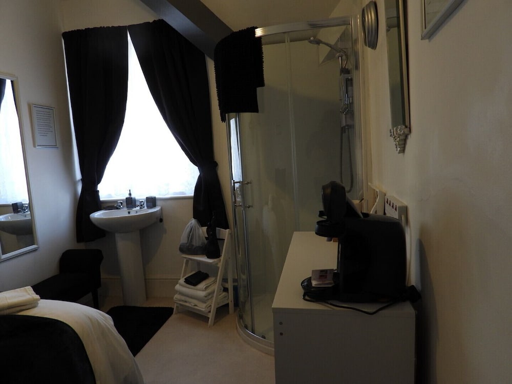 Фото Kings Arms Hotel