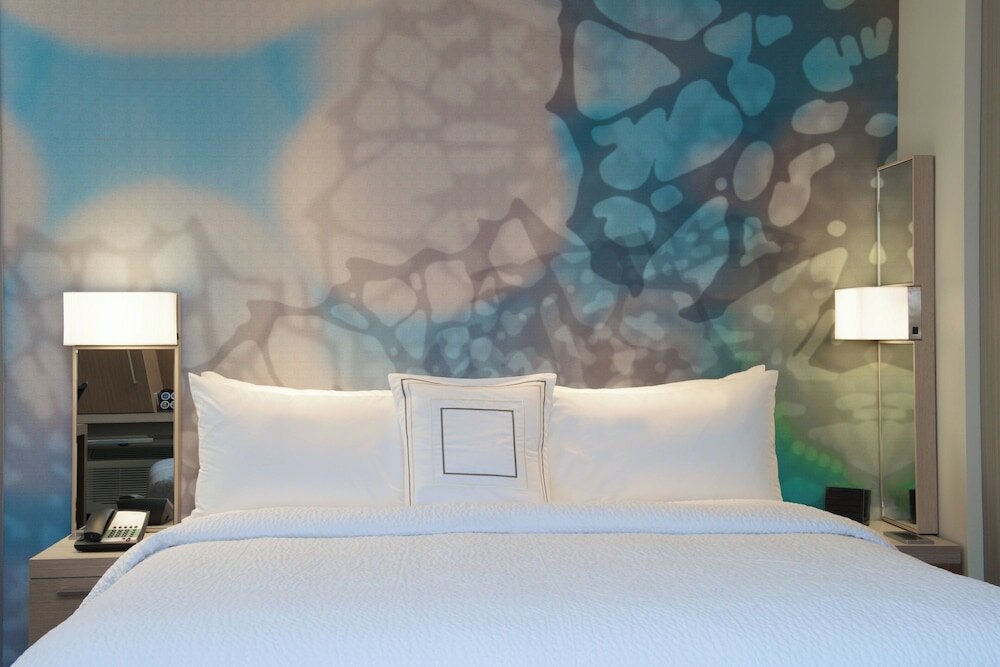 Фото Courtyard by Marriott Seattle Everett Downtown