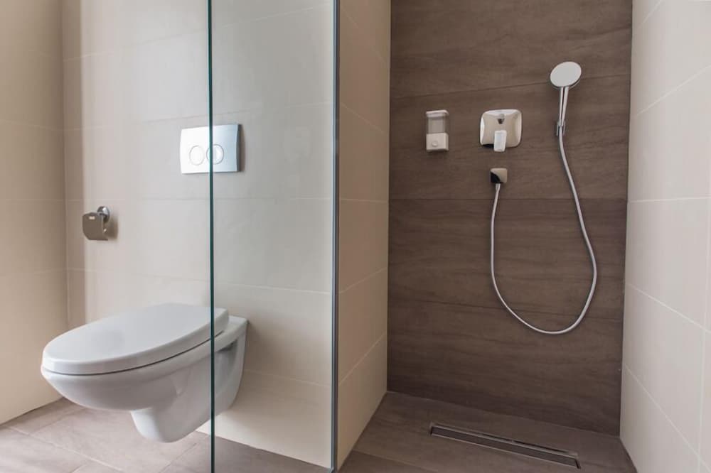 Фото Royal Inn Hotel