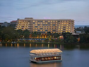 Гостиница Cinnamon Lakeside Colombo