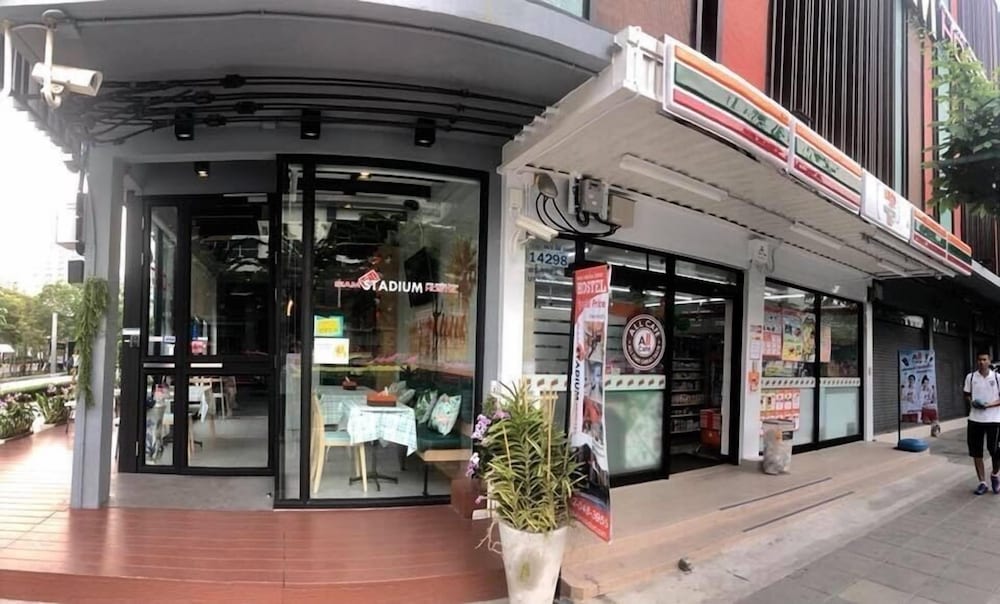 Фото Siam Stadium Hostel